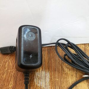 Motorola SPN5674A SSW-2285US Wall Charger AC Adapter 5V 500mA Micro USB Black